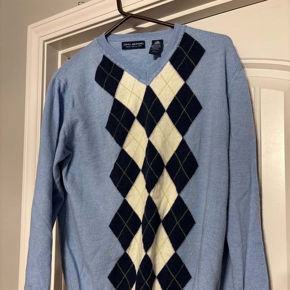 John Ashford Men's Light Blue Argyle V-Neck Sweater large